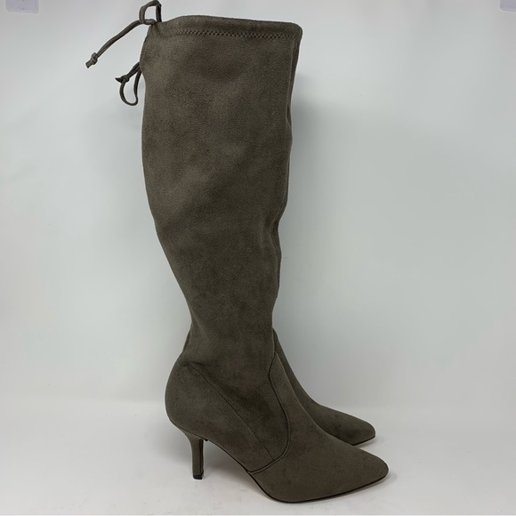 Vince Camuto NWOT Ashlina Faux Suede Pointed Toe Tall Boots Gray Size 7 - Picture 1 of 10